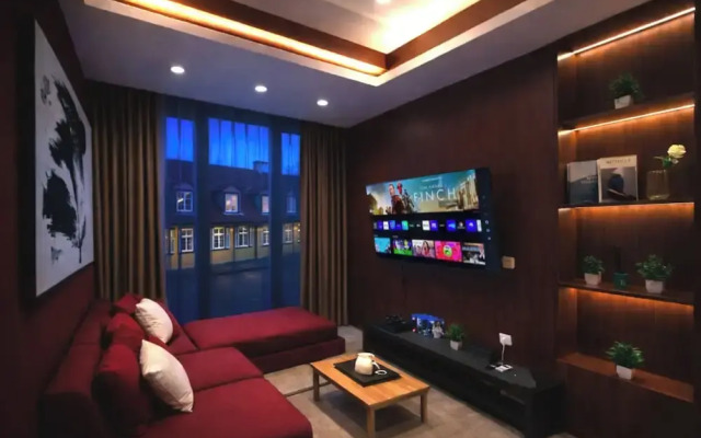 Crimson Autumn Suites JP