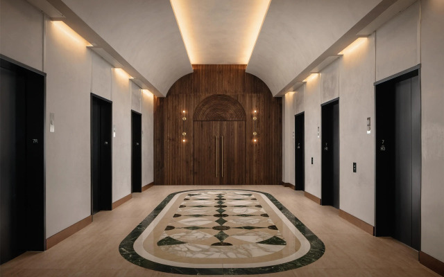 Thompson Houston, by Hyatt