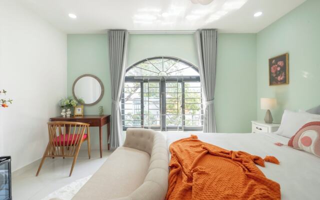 AMILA NGUYEN HUE HOTEL by SAZI