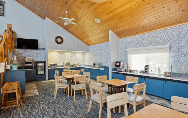AmericInn by Wyndham Wisconsin Dells