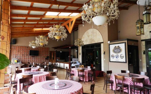 MON Hotel Boutique