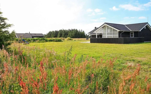 5 Star Holiday Home in Lokken