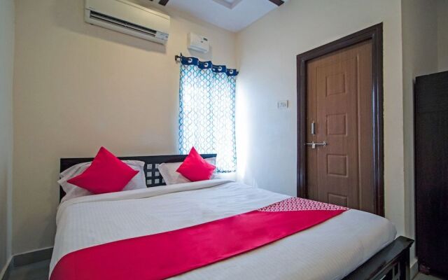 OYO 15739 Hotel Grand Brundavan