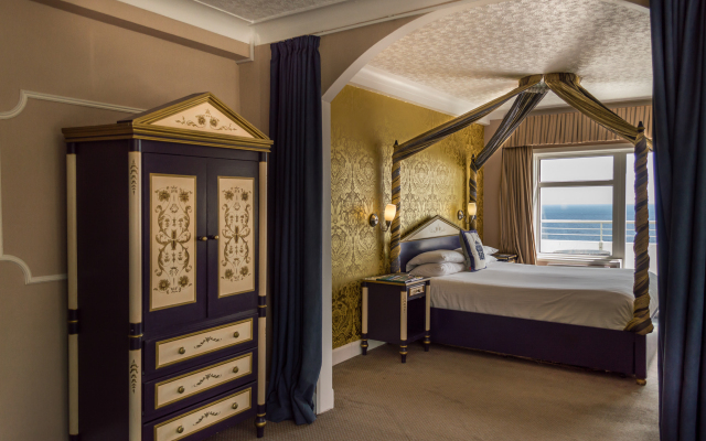 The Cumberland Hotel - OCEANA COLLECTION