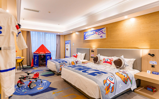 Holiday Inn Express Chengdu Tianfu Square by IHG