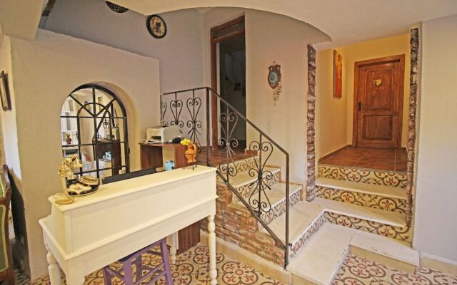 Eflatun Guest House