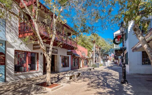 St. George Street Apartment