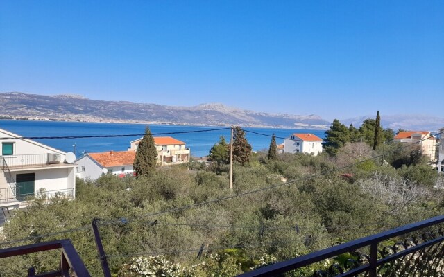 Big apt W.large Terrace&great sea View,close Beach