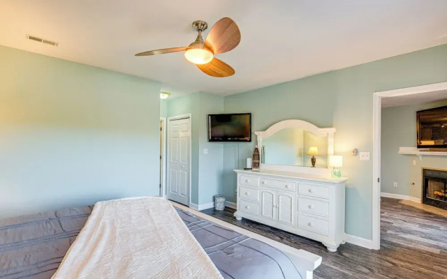 'better Lake Than Never' Huddleston Condo