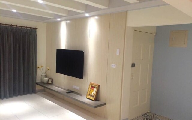 Tainan Zonghua Road Guest House