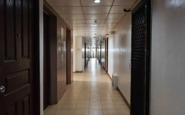 RedDoorz @ Moonwalk Paranaque