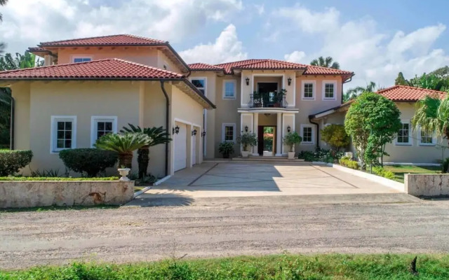 Hideaway Beach Properties by Caribe Stays