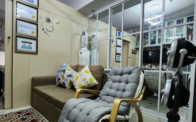 Elegant Studio @ Grass Residences 1-5 persons only, Quezon City
