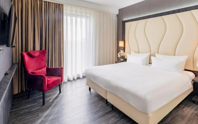 Plaza Premium Grand Winston Hotel