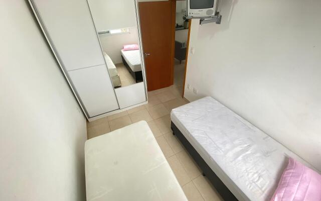 Pé na Areia Praia do Caiçara II