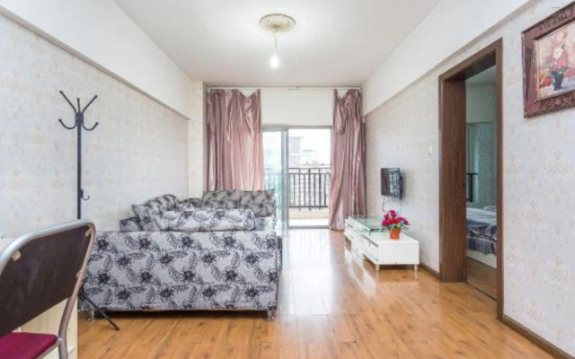 Qingqing Wojia Hotel Style Apartment