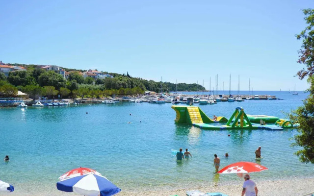 Apartments Pjescana Uvala/istrien 11166