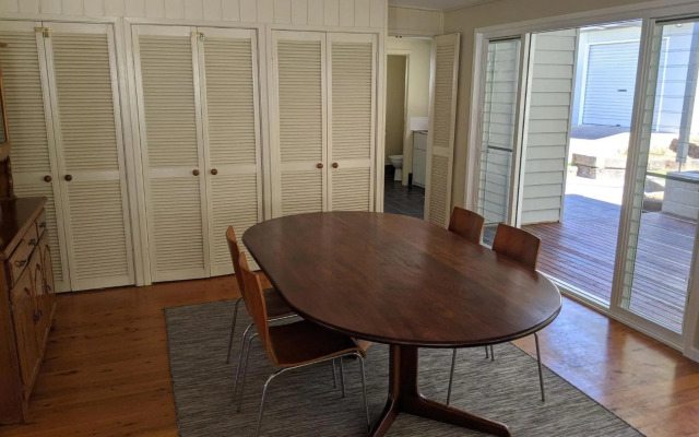 Seagrass Beach House at Hyams 4pm Check Out Sundays