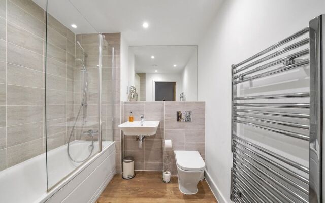 Kennet House Superior Serviced Apartment