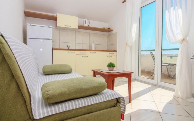 Apartment Šara - free parking A2 Primosten, Riviera Sibenik