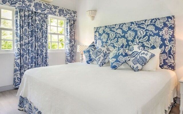 Villa Westshore