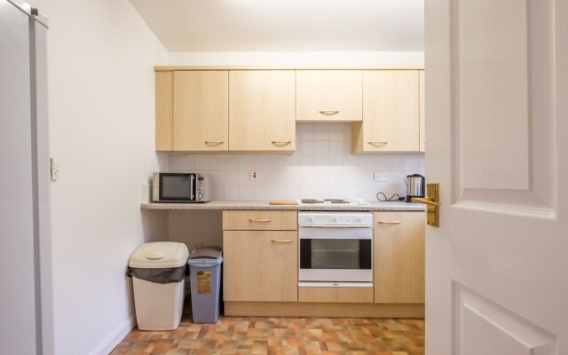Station Apartment