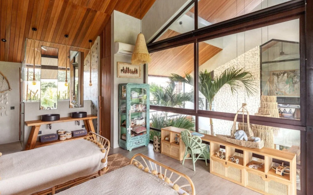 Exceptional Architect's 5BR Villa, an Oasis Gem in Canggu Centre