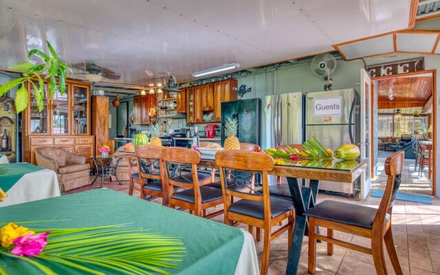 Arenal Chill Inn