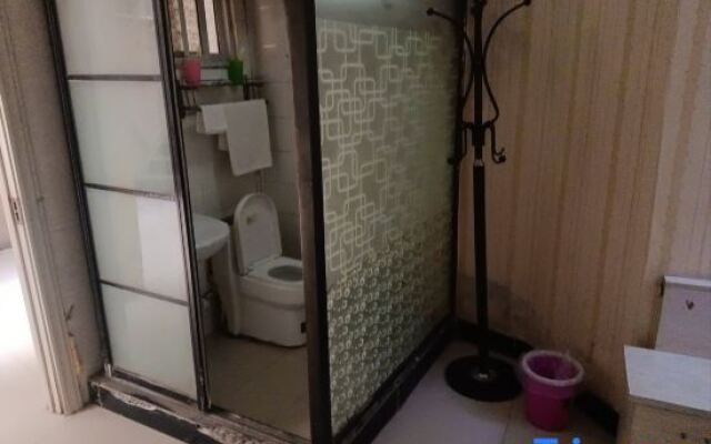 Green Tree Inn (Shangqiu Liangyuan District Railway Station)