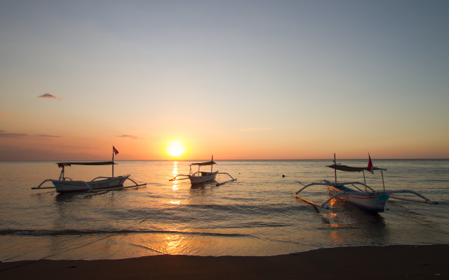 Bali Taman Beach Resort & Spa - Lovina