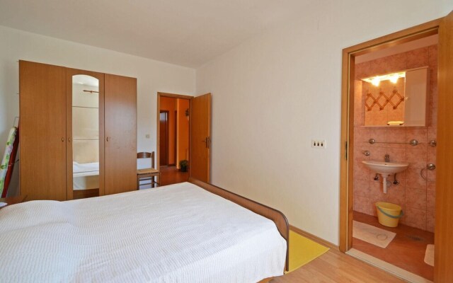 Amazing Apartment in Racisce With Wifi and 3 Bedrooms