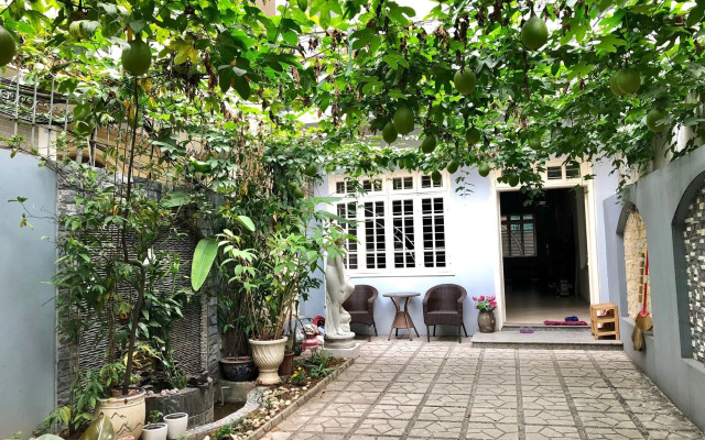 Lotus House Homestay