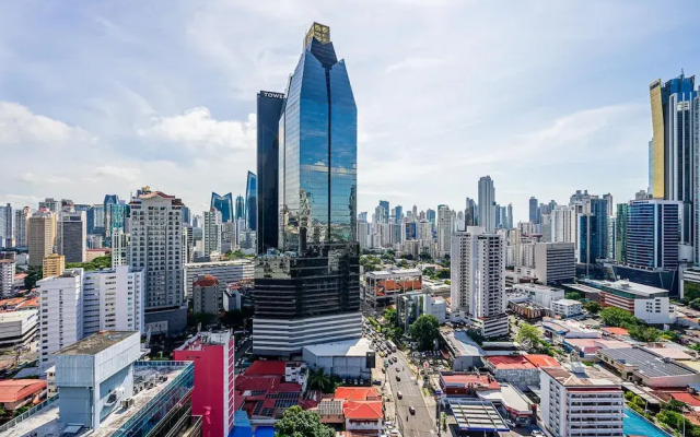 w Brilliant 1BR w Beautiful View in Calle 50