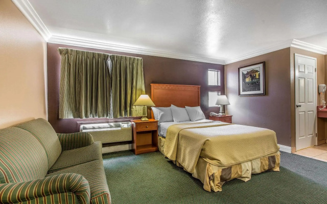 Rodeway Inn