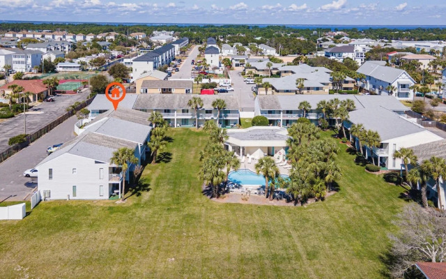 Rum Runner's Retreat - Miramar Beach