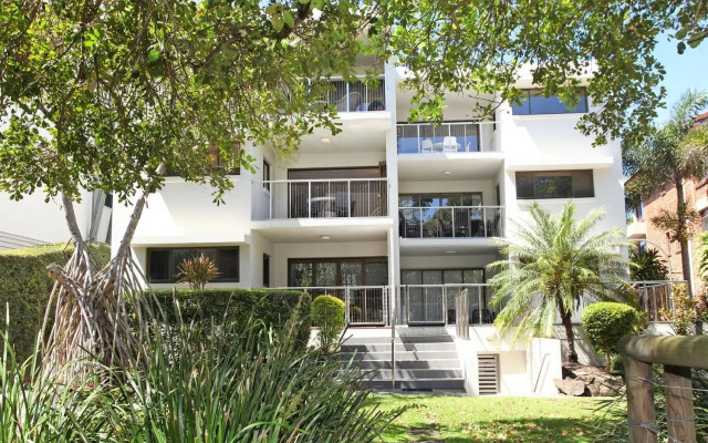 Windmill 4 - Two Bedroom Beachside Apartment on Parkyn Parade!