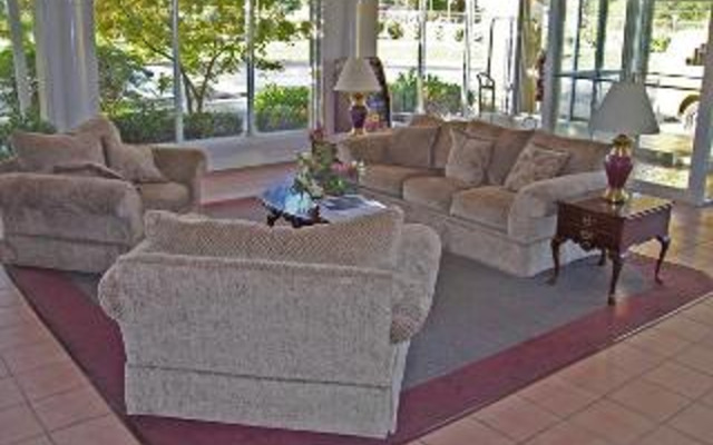 Reidsville Inn & Suites