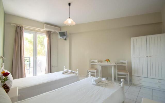 Avra Alykes resort