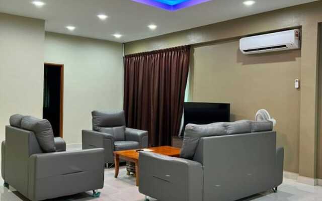 OYO  Homes 90522 Alma Sweet Home