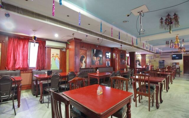 OYO 10551 Hotel RJ Grand