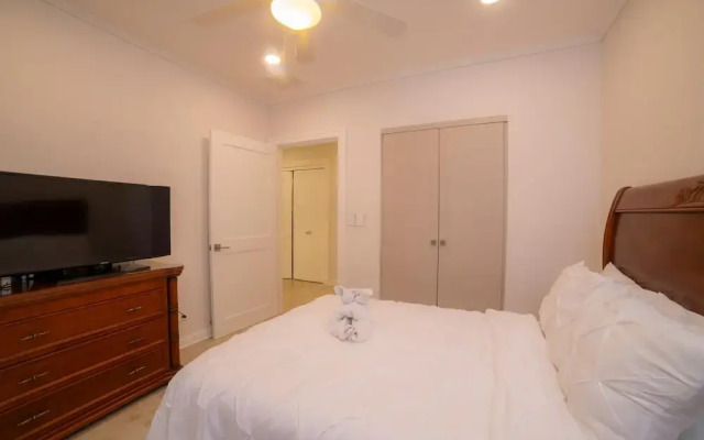 Del Mar 4M - 3 bdr 2 Bath Condo