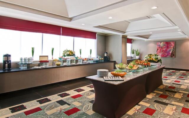 DoubleTree by Hilton Hotel Toronto Downtown