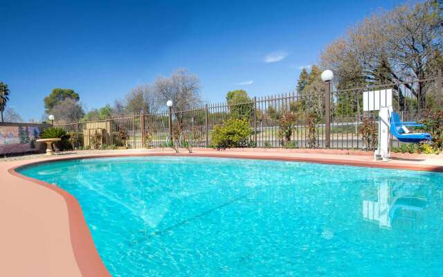 Super 8 by Wyndham Chico