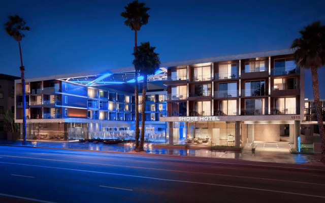 Shore Hotel