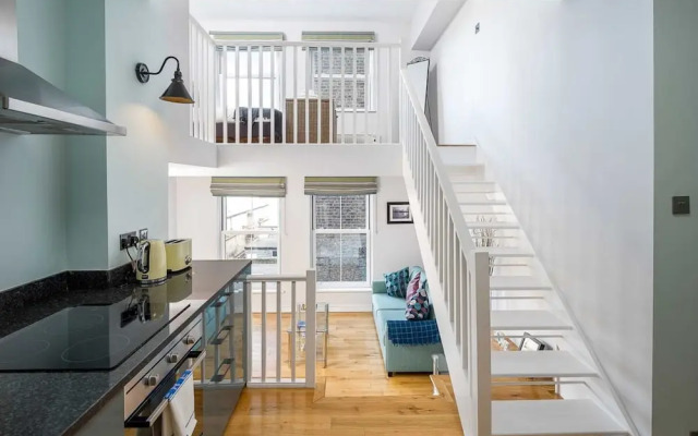 Spacious Duplex Near West Hampstead & Tube