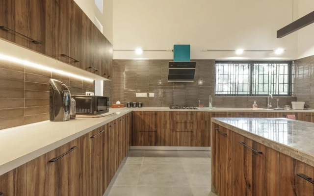 Azura Villa by Stayjade