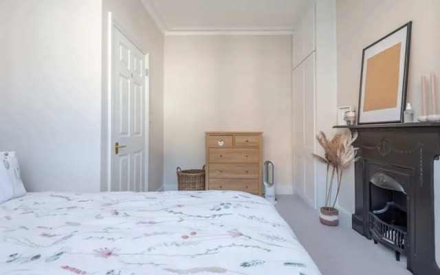 Stylish River Apartment - West Putney Embankment