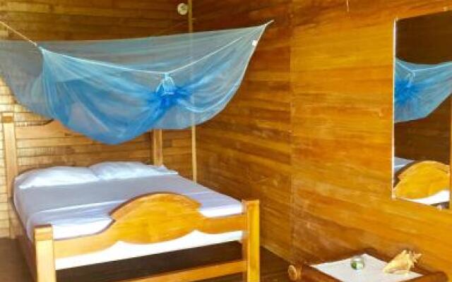 Isla Roots Hostel