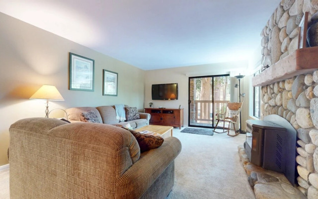 Summit #243 1 Bedroom Condo