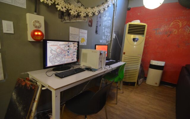 Kimchee Sinchon Guesthouse - Hostel